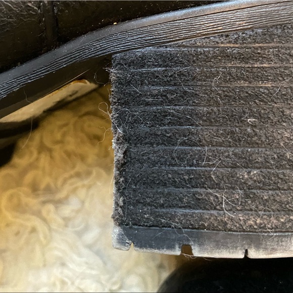 Womens black bootie. Size 7.5 - Picture 5 of 5